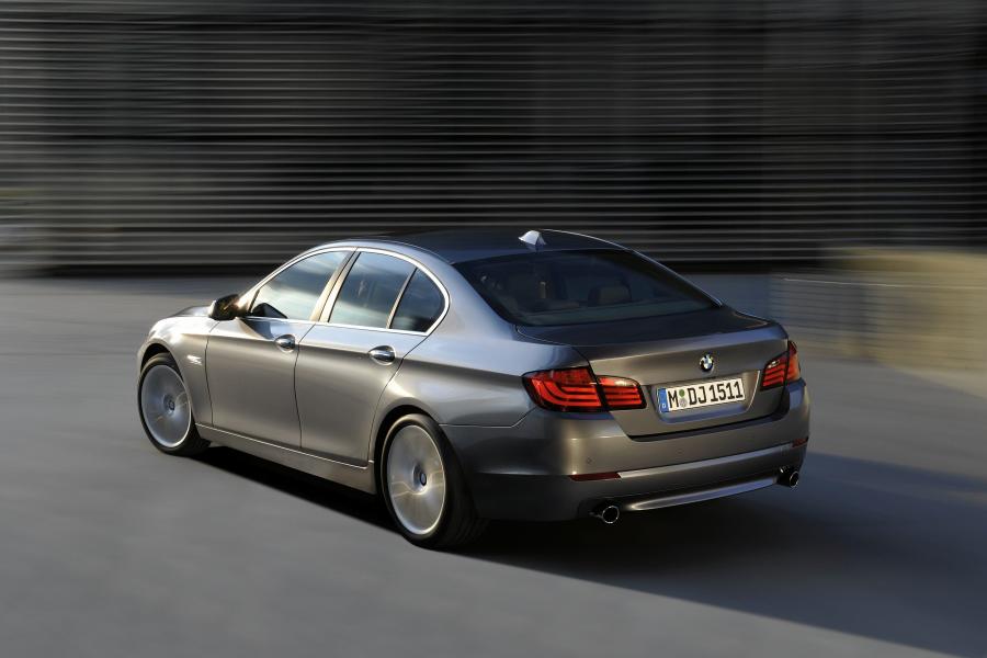  BMW 5-Series 2010 года  (фото 96 из 117)